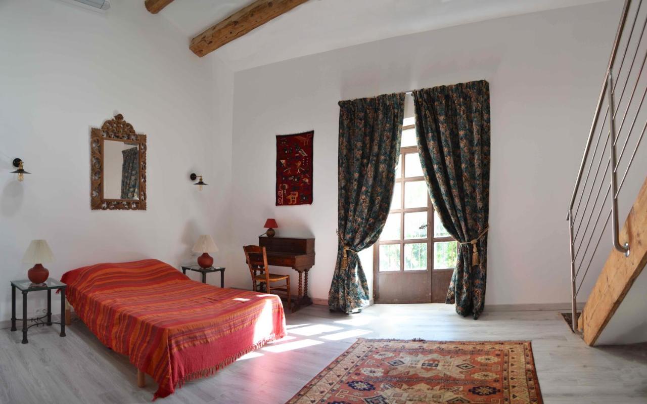 Chambres D Hotes De Charme Dans Mas La Souvine Du 17Eme, Chambres Climatisees Bédarrides Kültér fotó